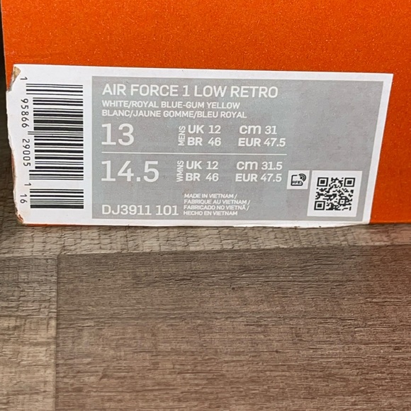 Colour of the month/ Varsity Royal/ Yellow gum - Picture 7 of 8